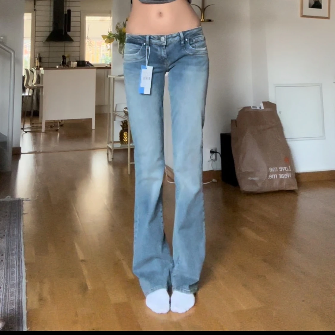 Blå jeans med bootcut - 1