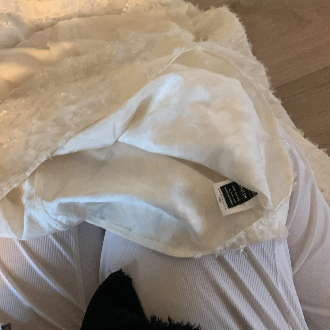 Blus vit med lite gul - 2