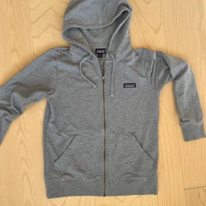 Patagonia zip hoodie - Perfekt till sommaren skick 9/10 