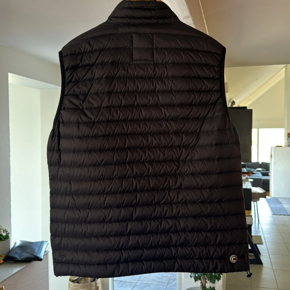 Svart dunväst från Colmar - 1