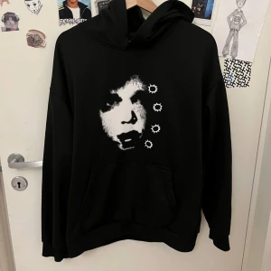 No name hoodie  - No name hoodie but looks cool