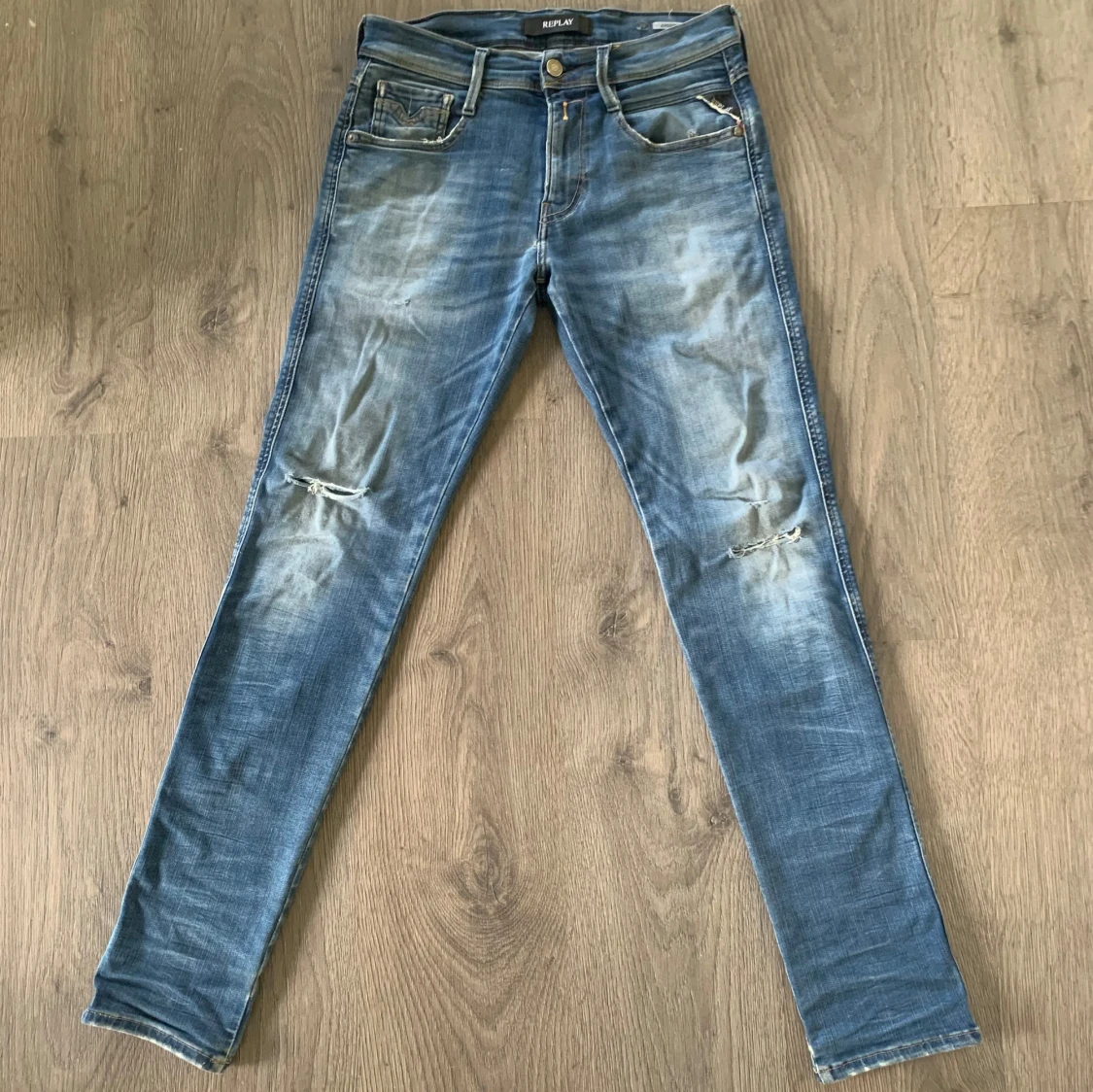 Blåa Replay Anbass jeans i storlek 29 - 1