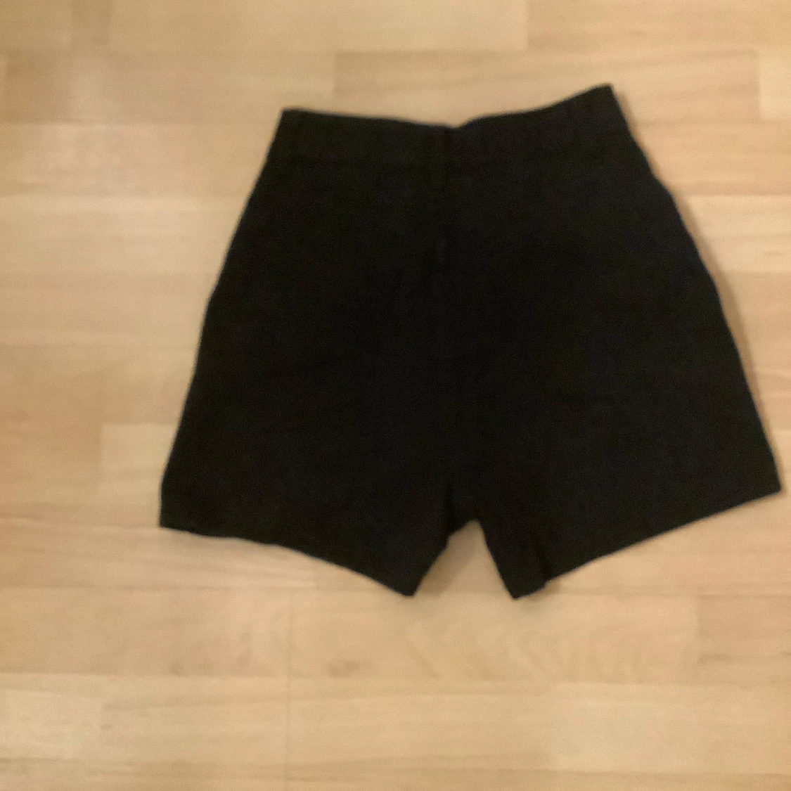Svarta shorts med fickor - 2