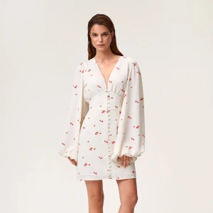 Adoore Klänning - Klänning från Adoore, använd en gång. Lite mindre i storleken, passar mig storlek 40