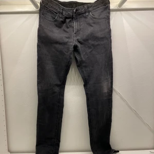 Grå jeans från Lee - Snygga grå jeans från lee storlek 32 33