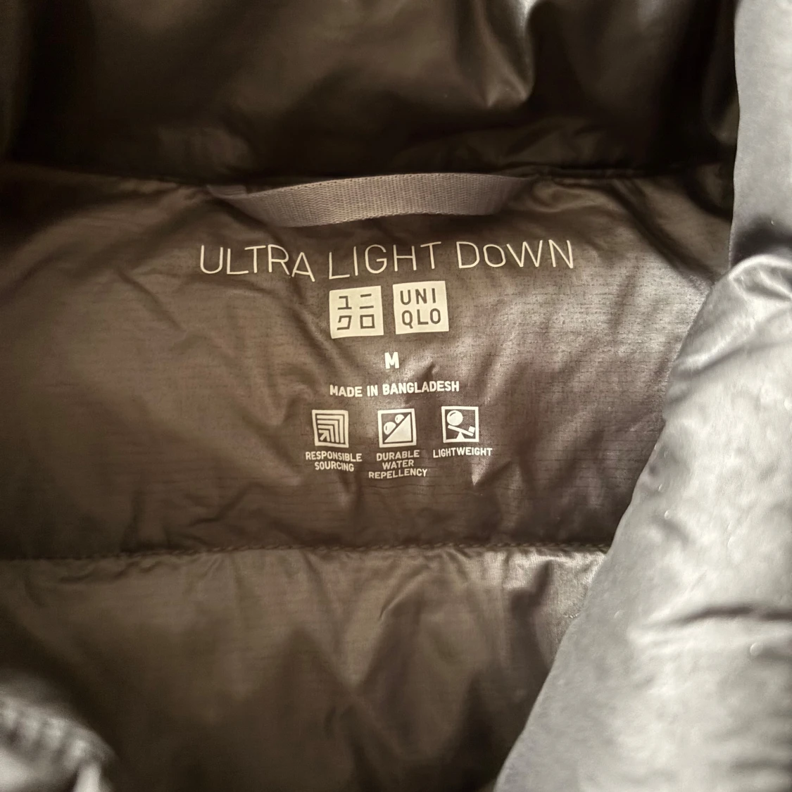 Svart dunväst från Uniqlo - 2