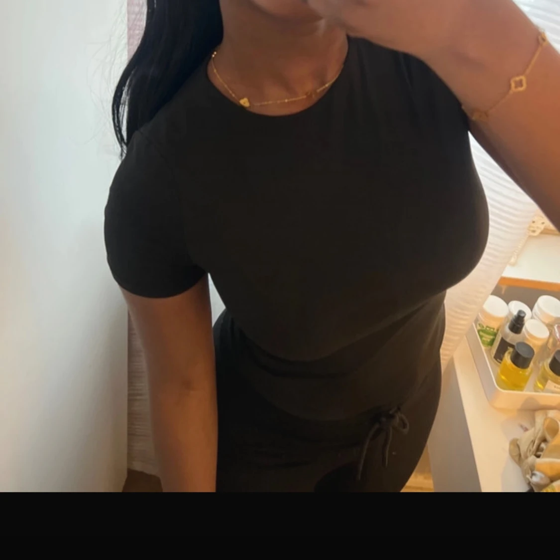 Svart kortärmad topp - 1