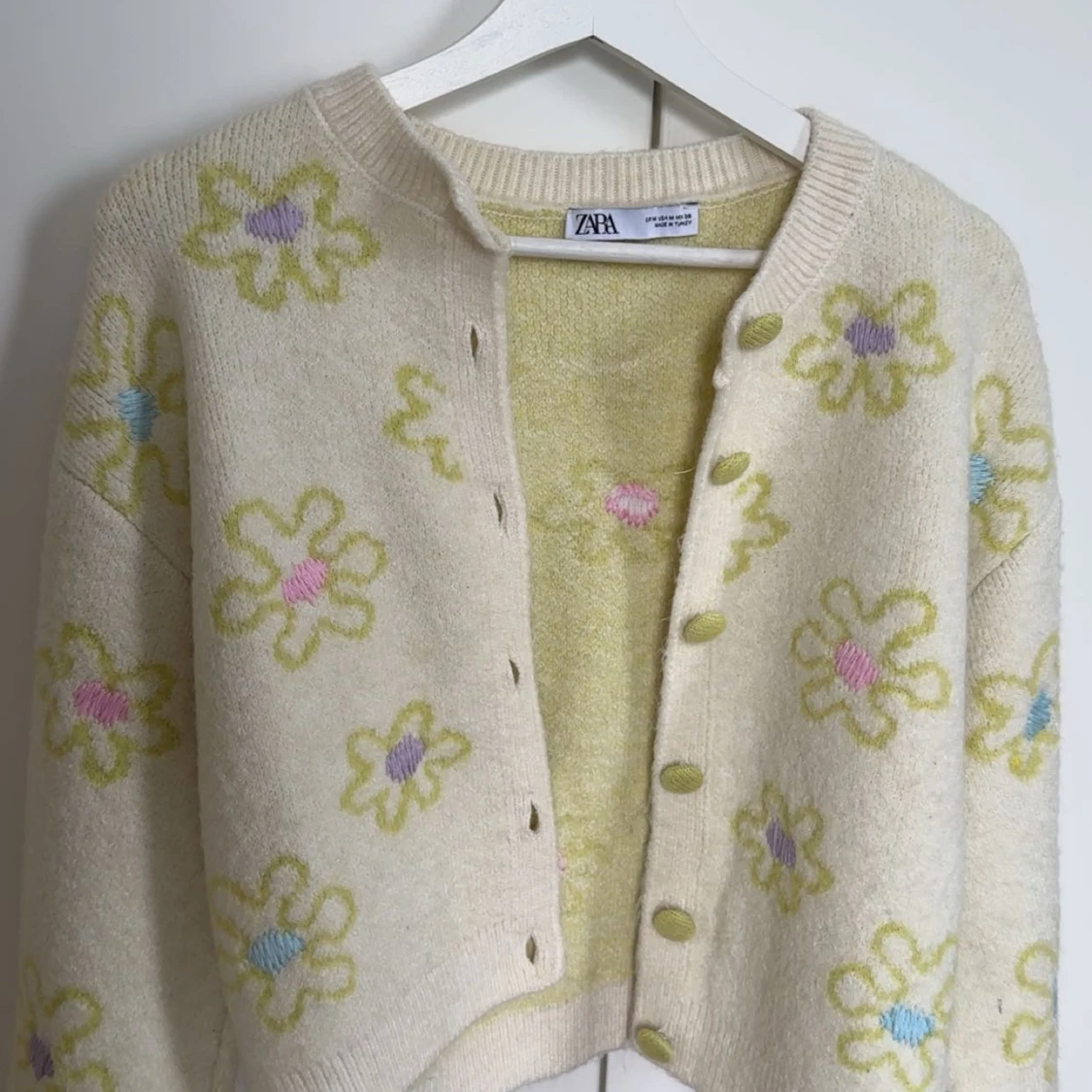 Blommig kofta från Zara