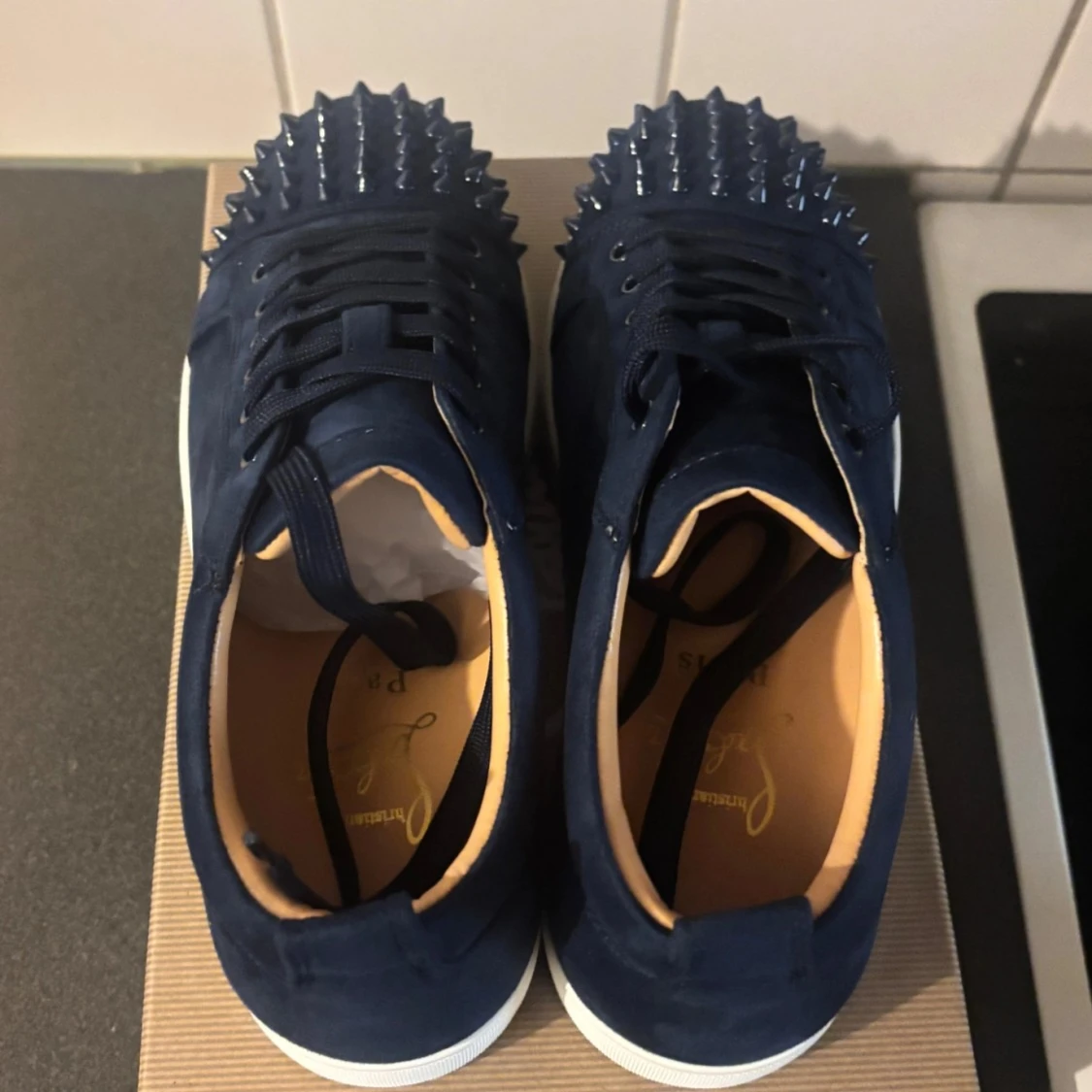 Helt nya! Loubotins med mocka. Pris kan diskuteras - 1