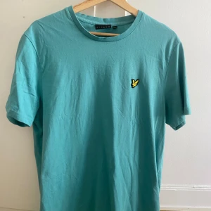 Lyle &Scott tröjor - Säljer fyra lyle & scott för 480kr i storlek L men passar m och s om man vill ha lite större. Man kan köpa styck för 250 kr 