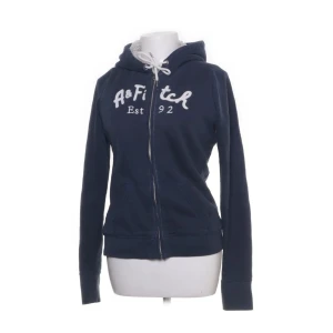 Abercrombie & fitch zip - Kommer inom kort. Likadan tröja som på bild 2. Storlek M