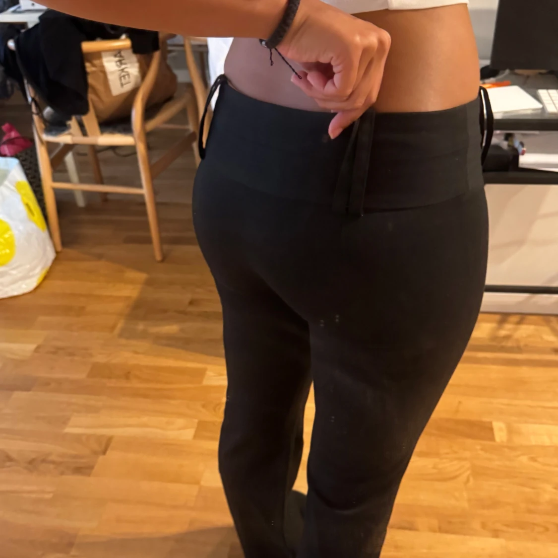 perfekta lågmidjade kostymbyxor  - 1