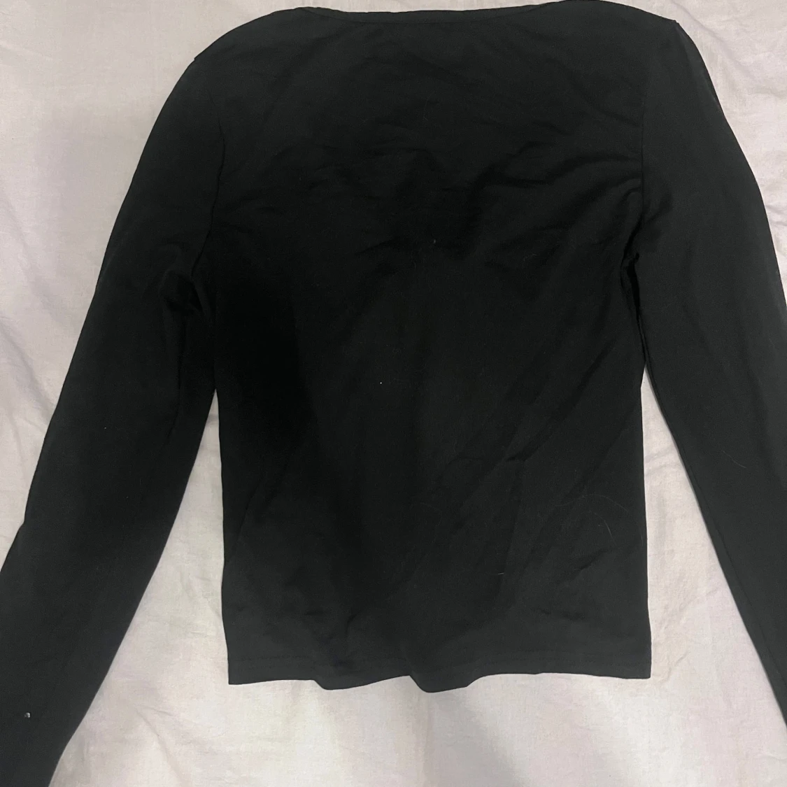 Svart långärmad topp med knyt SHEIN - 1