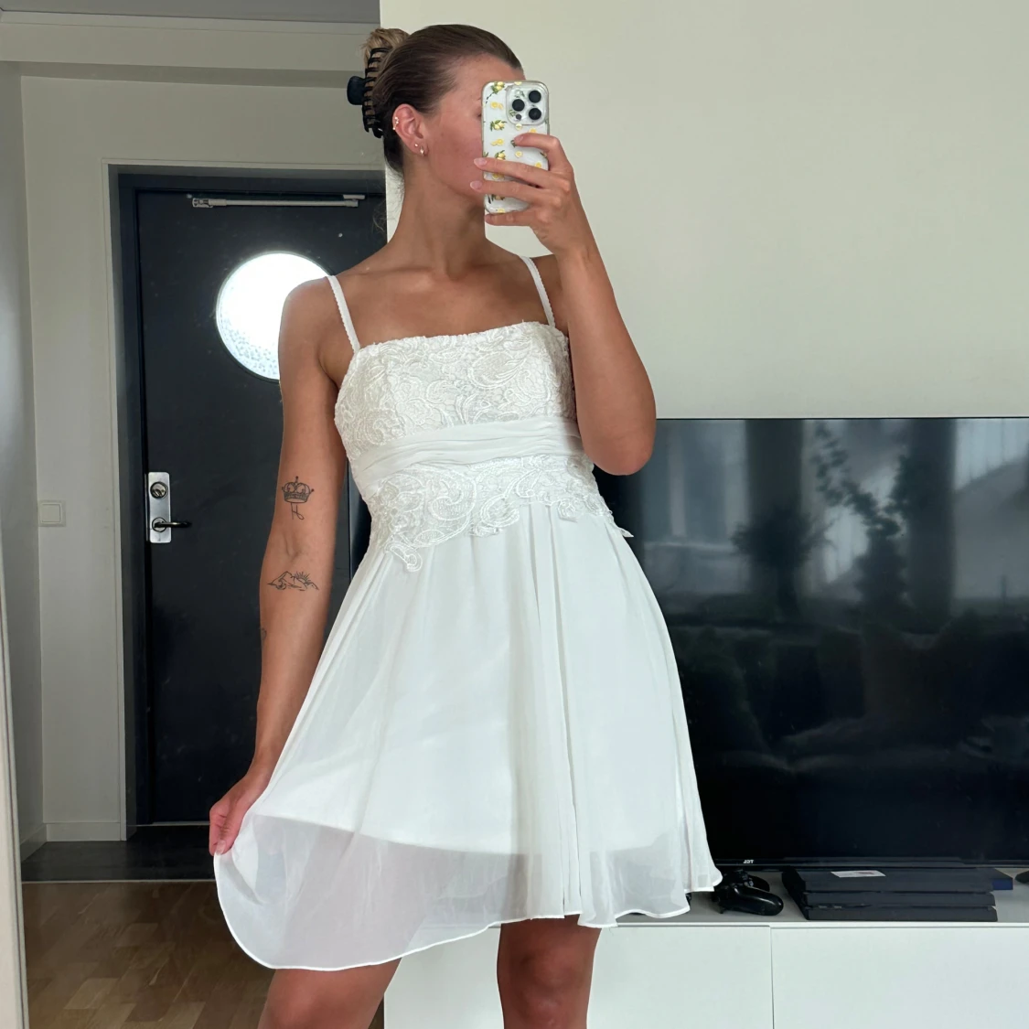 Vit spetsklänning från Oneness