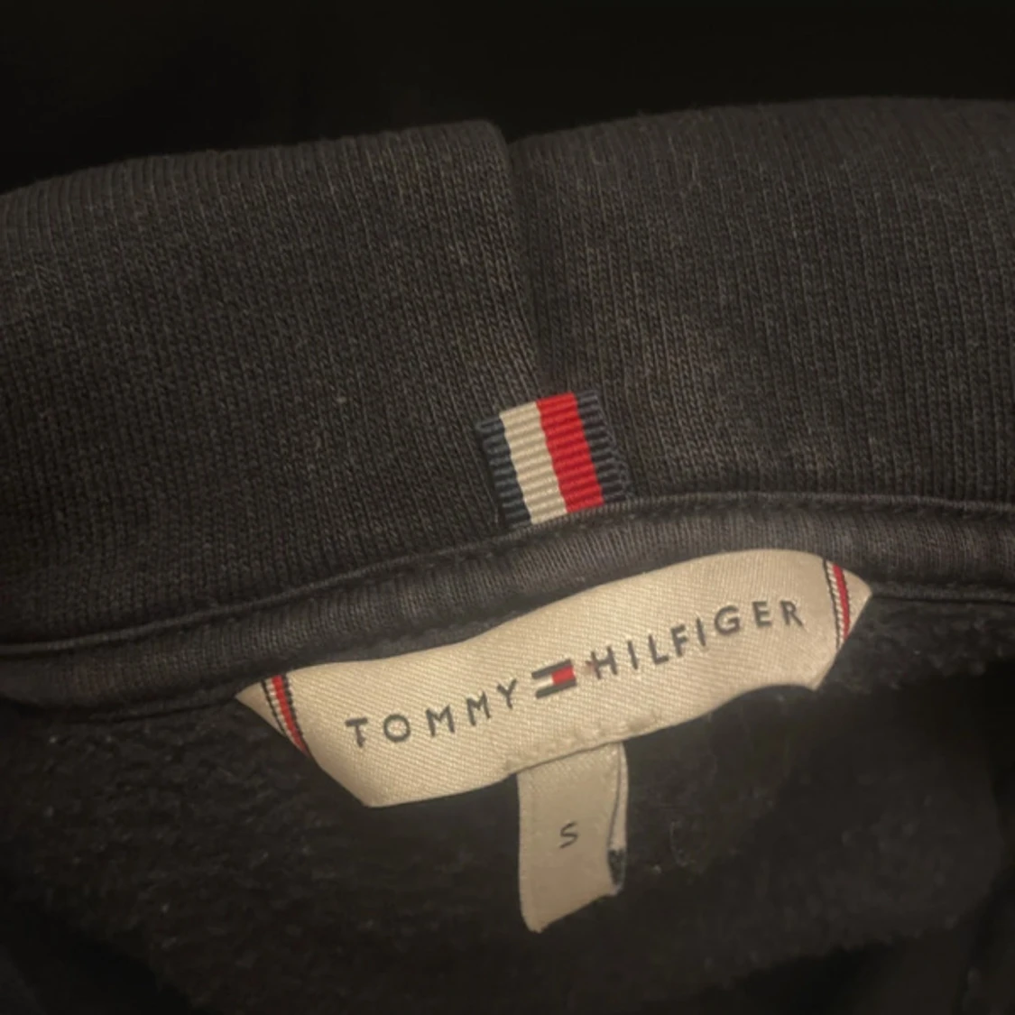 Svart hoodie Tommy Hilfiger S - 2