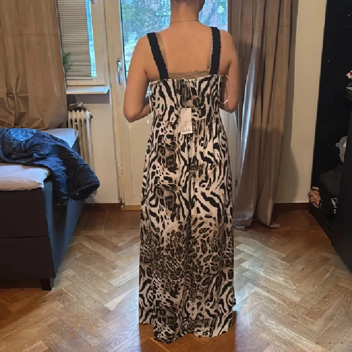 Långklänning med leopardmönster från Isolde - 2