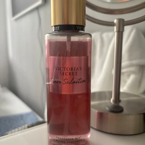 Victoria secret - Pure seduction! Säljer då den inte kommer till användning mer.