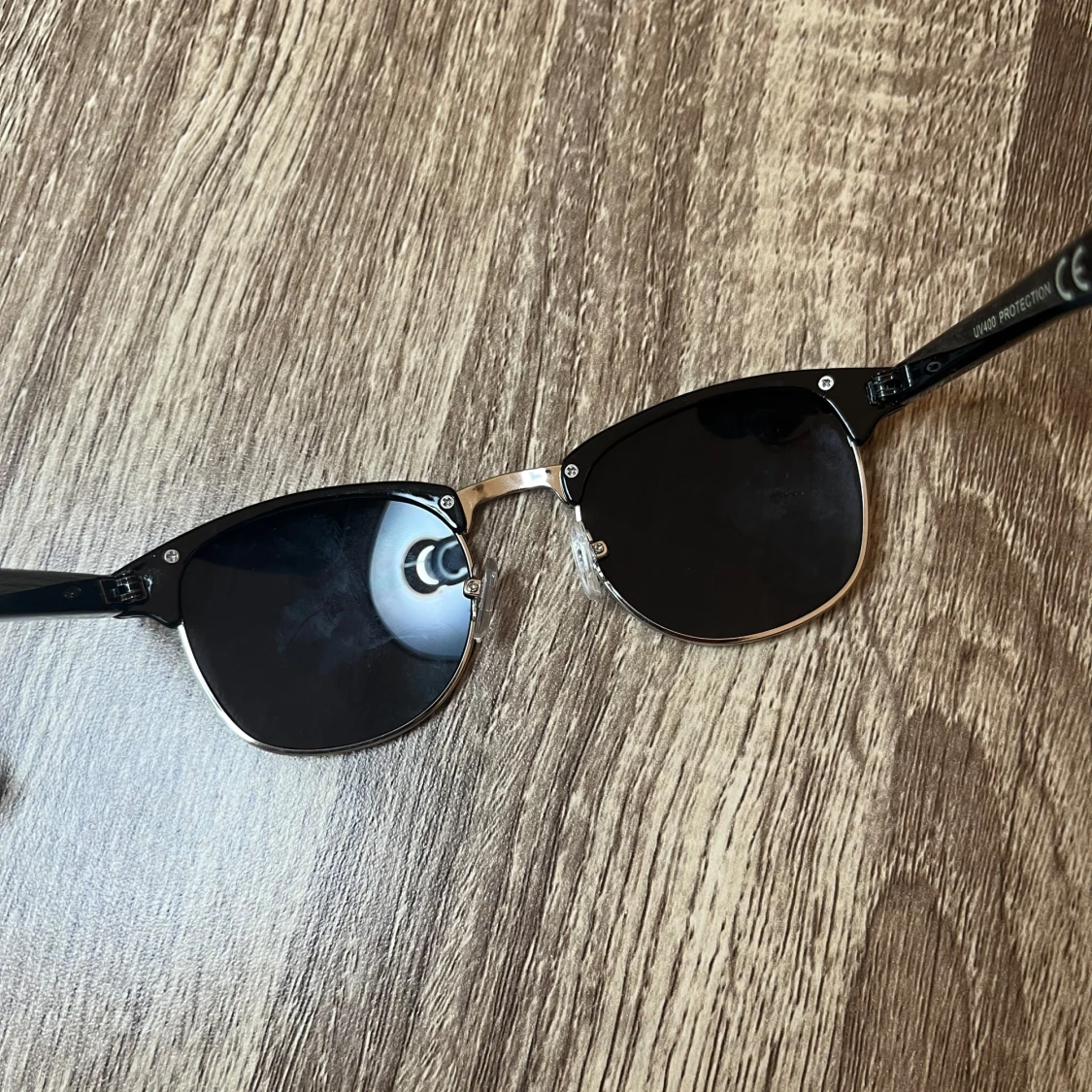 Svarta solglasögon  - 1