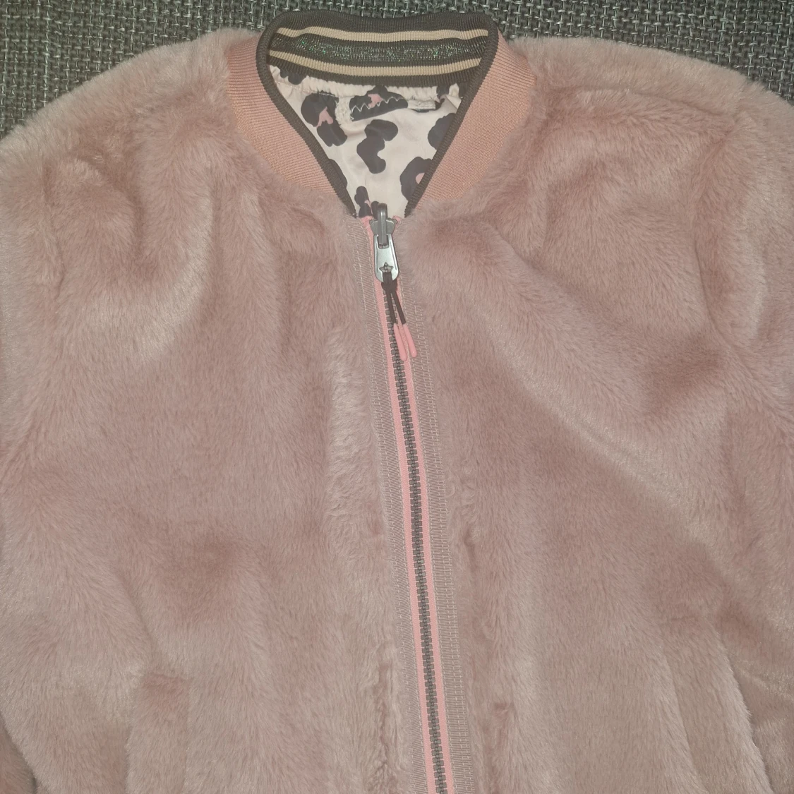 Rosa teddyjacka & leopard bomberjacka - 4