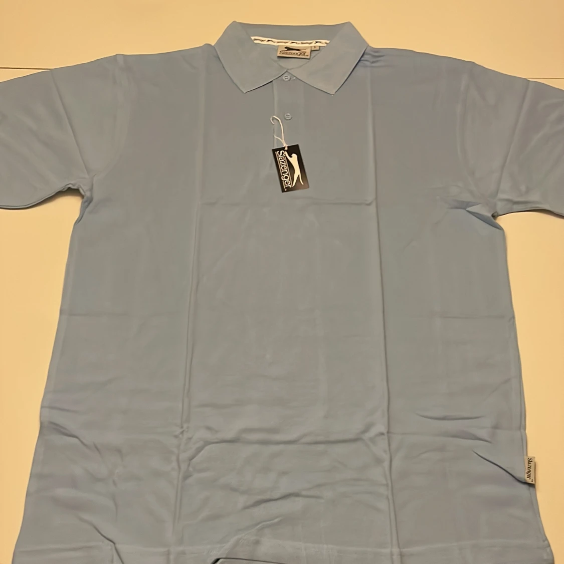 Ljusblå pikétröja från Slazenger - 3