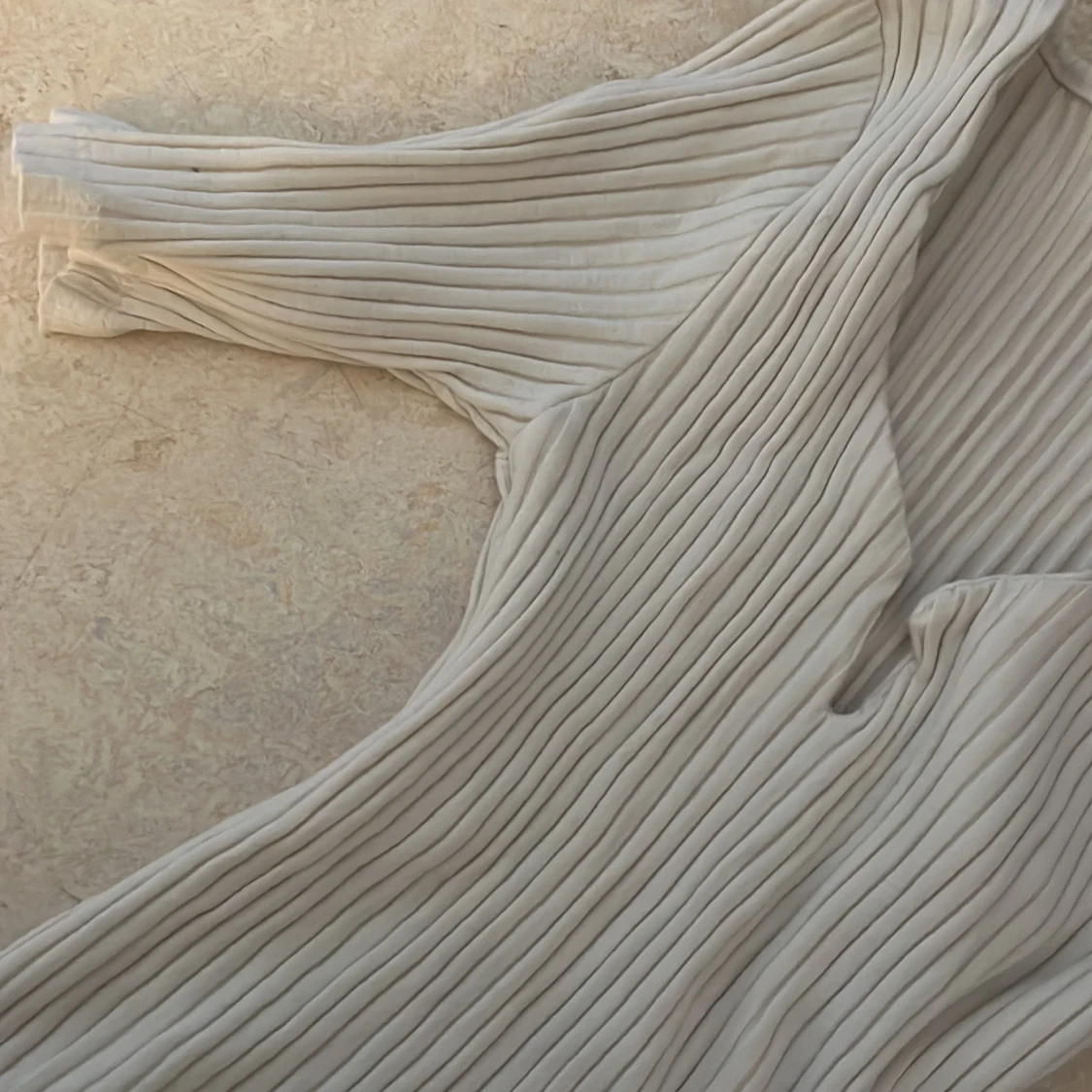 Beige ribbad topp från PAYNA - 1