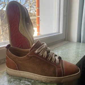 Christian Louboutins | Loubs - unika loubs utan spikar i bra skick, storlek 40 :)