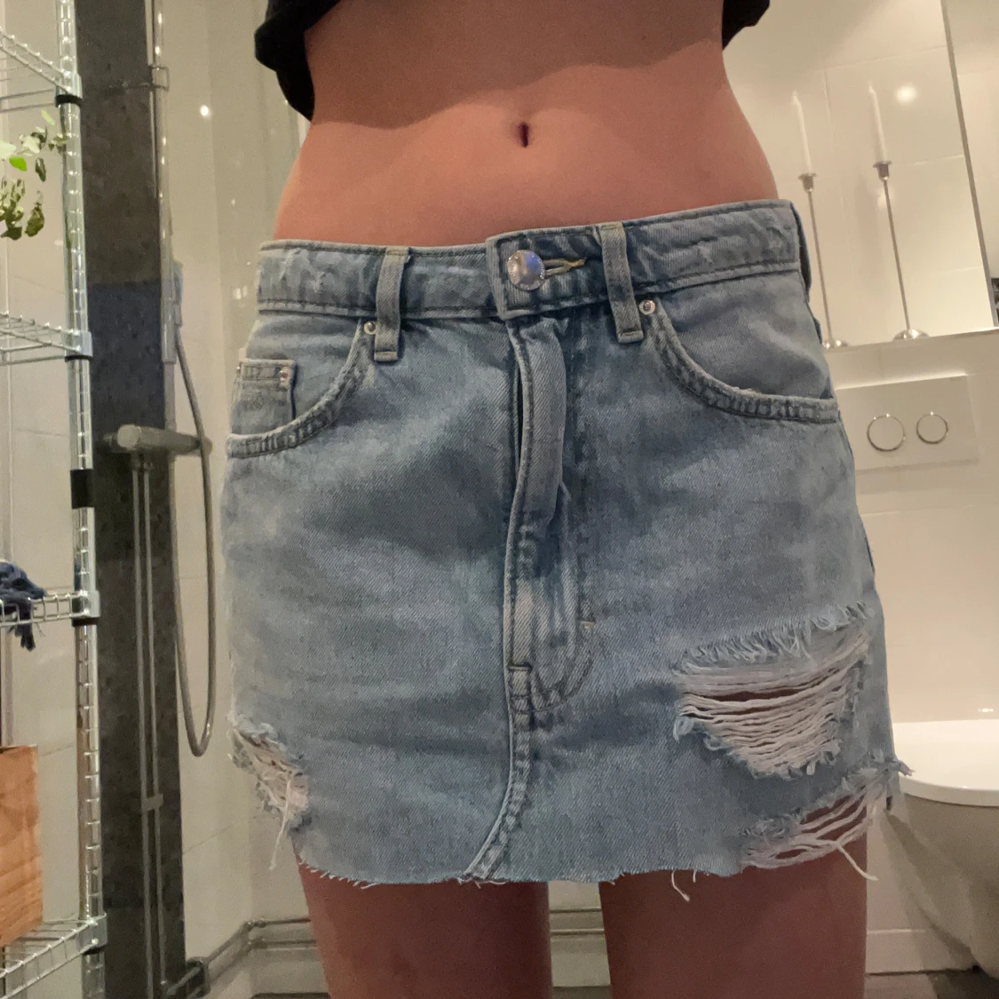 Jeanskjol med hål💋