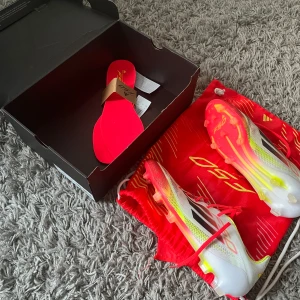 Adidas F50 Elite FG fotbollsskor - Säljer ett par Adidas F50 Elite FG //storlek 44,5 uk 10