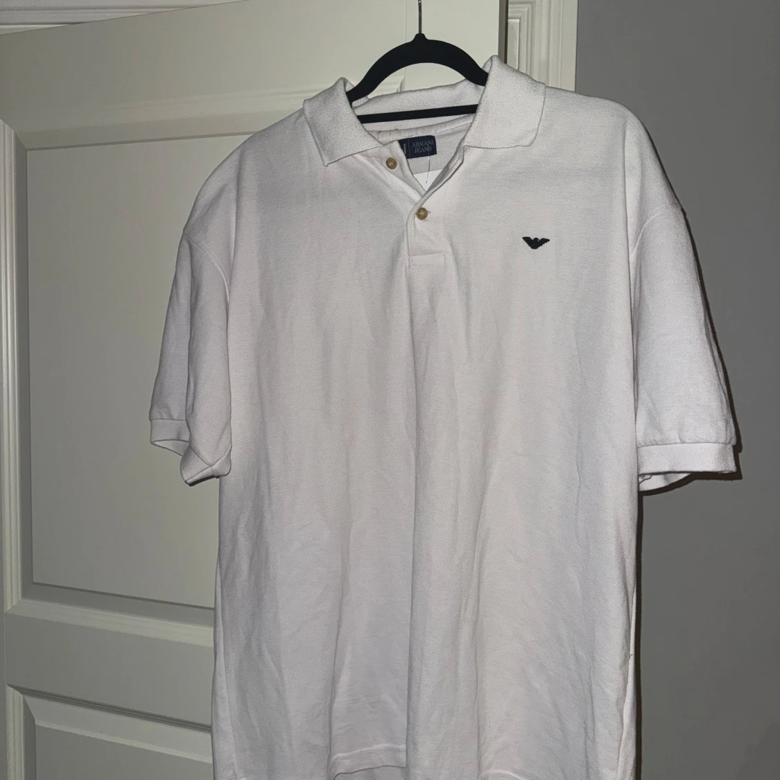 Vit kortärmad pikétröja från Armani