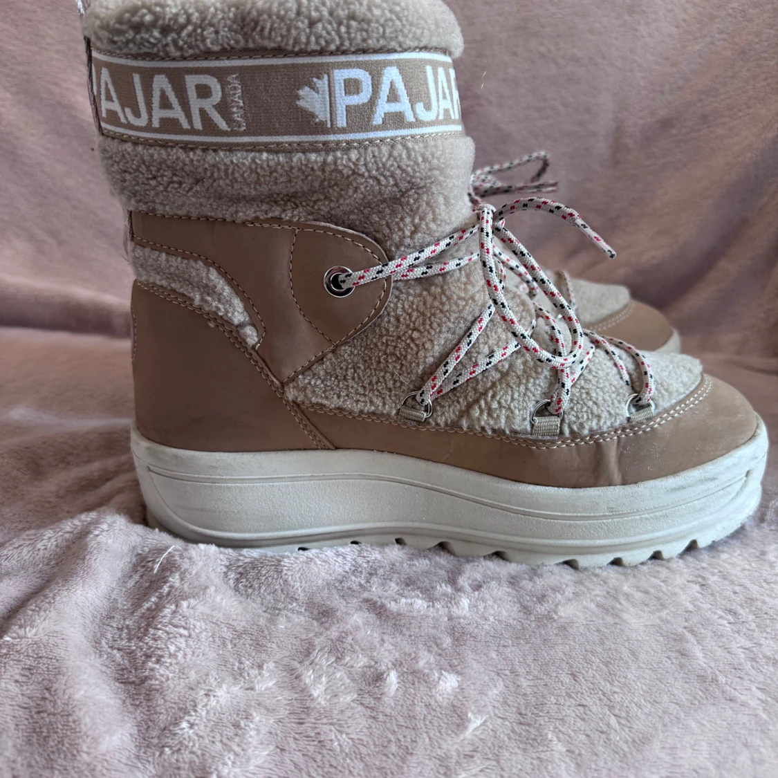 Beige vinterboots från Pajar - 2