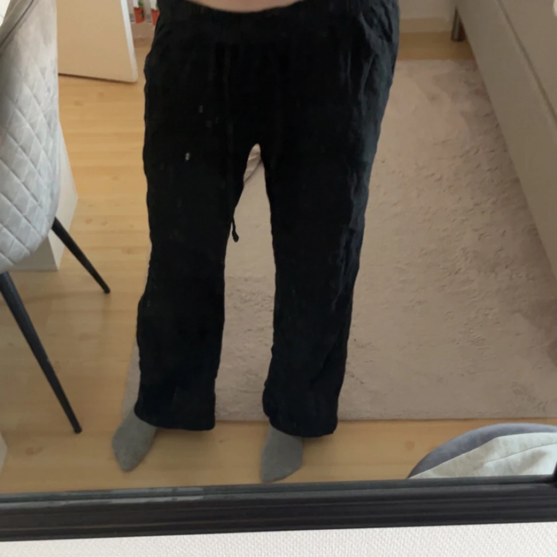 Svarta linnebyxor 