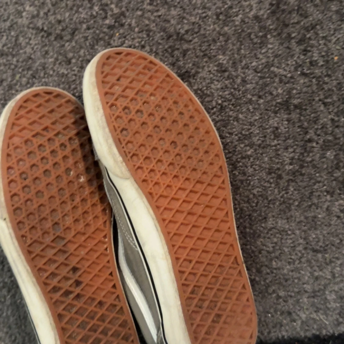 Gråa Vans Old Skool sneakers - 2