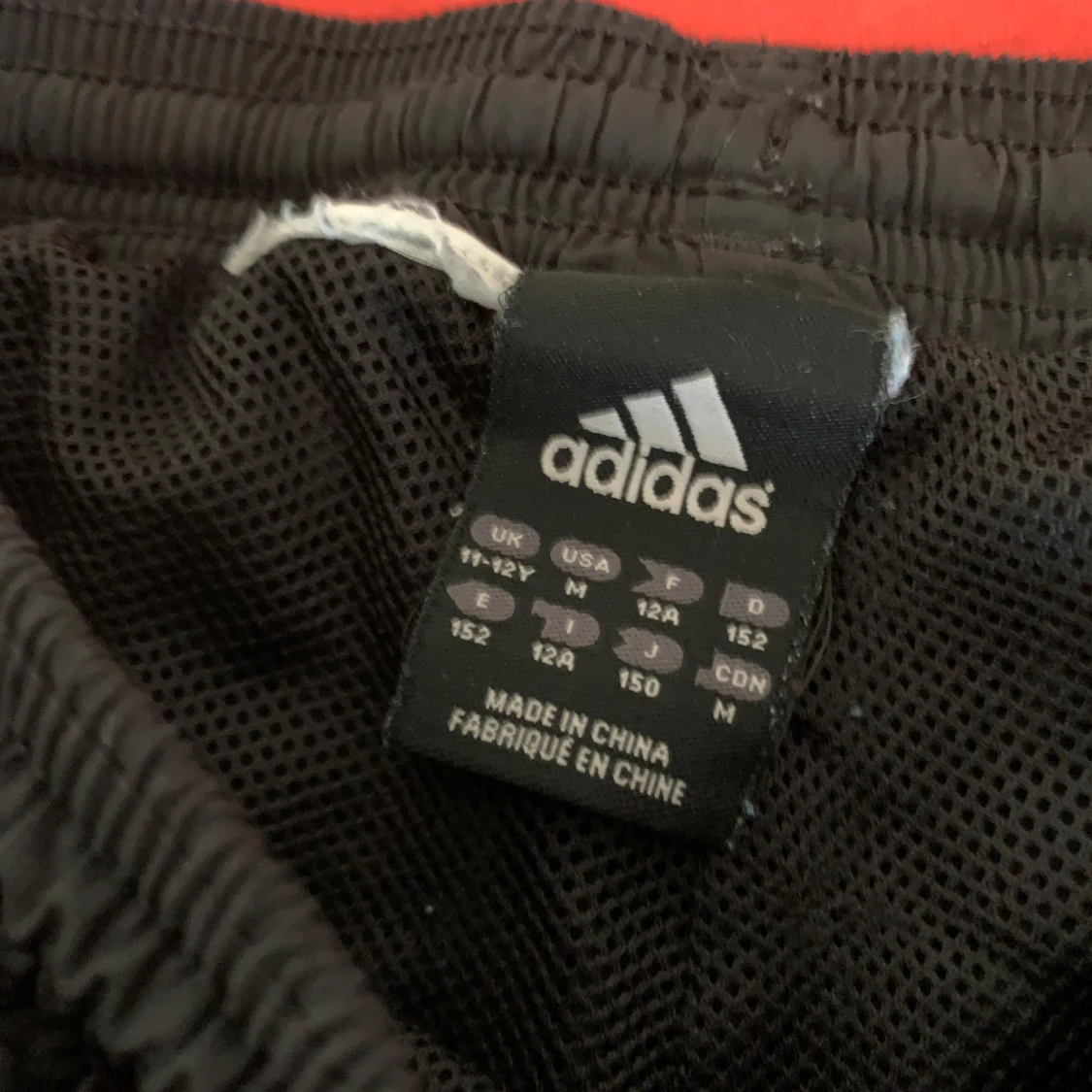 Svarta Adidas träningsshorts långa M - 4