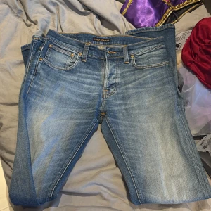 Nudie jeans  - Säljer mina nudie jeans billigt då jag behöver pengar storlek 32/36 hör av er vid fundering 
