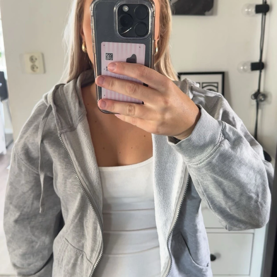 Grå zip hoodie från Cubus