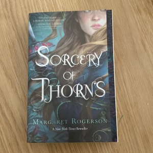 Engelsk bok - Bok känd från booktok, nyckick inte läst bara stått i min bokhylla