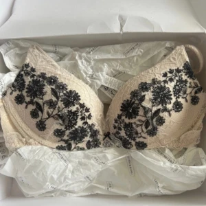 Intimissimi bh - Säljer ej genom plick, endast Swish. 