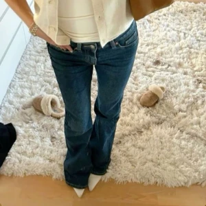 H&M jeans - Modellen Low Flared jeans