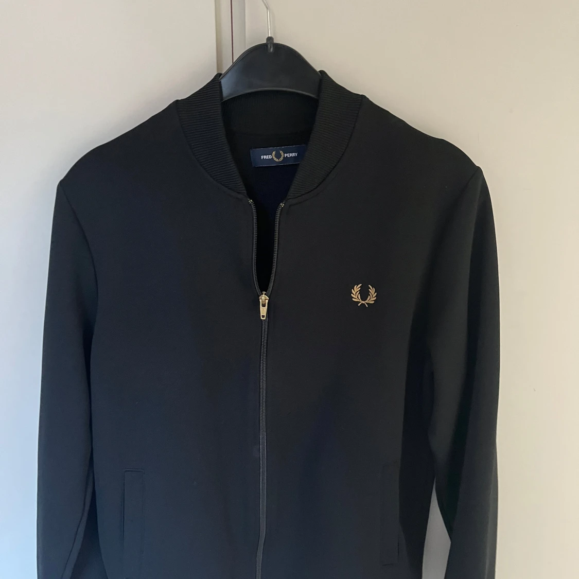 Svart jacka/tröja från Fred Perry - 2
