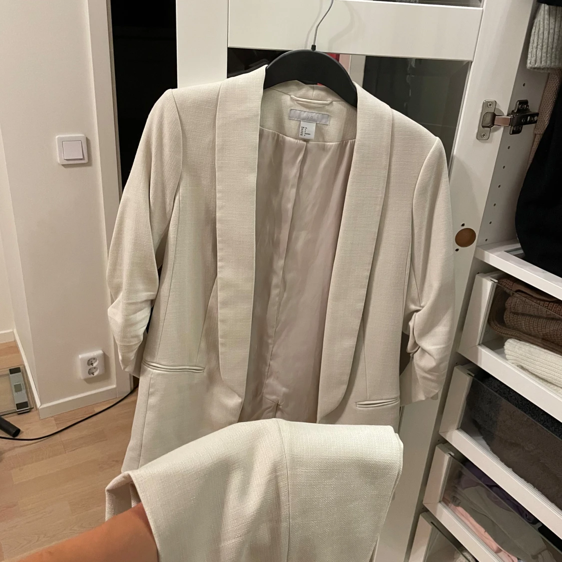  kostym med kavaj och byxa - 1