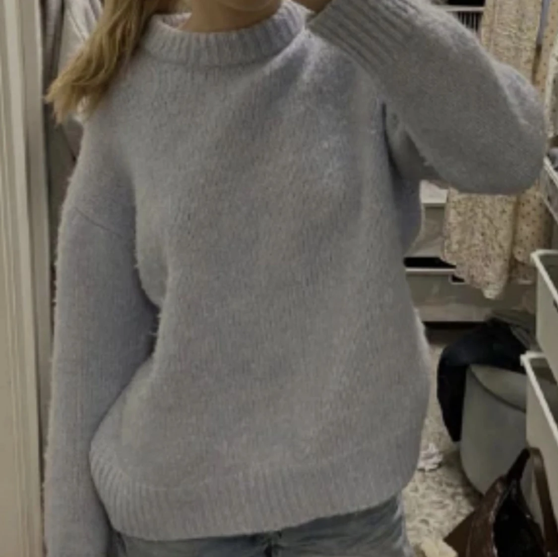 Ljusblå stickad tröja