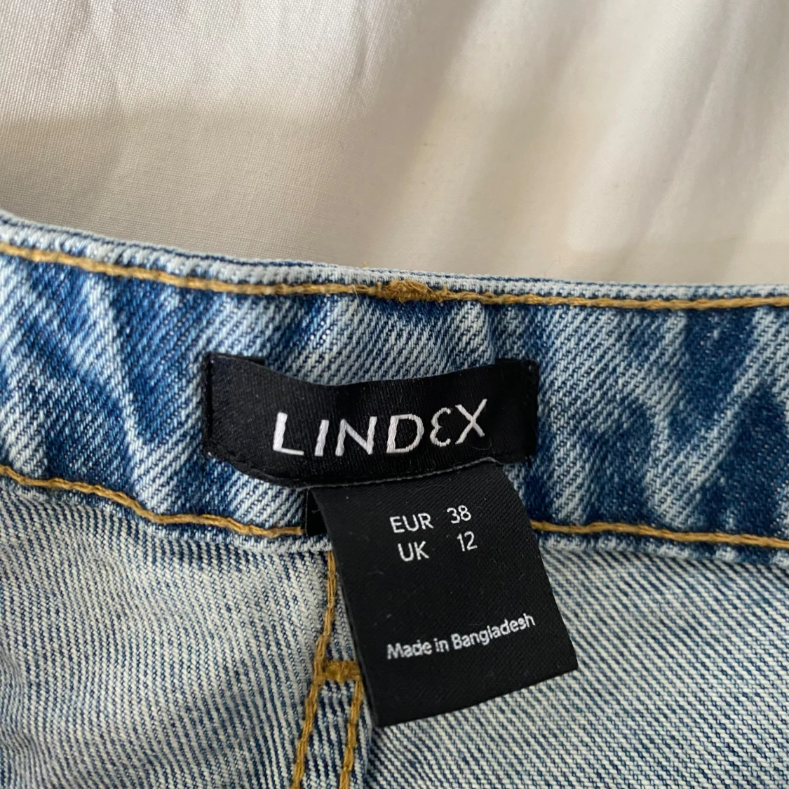 Blå jeansshorts från Lindex - 1