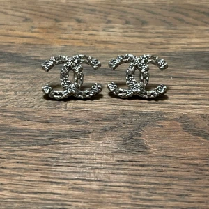 Örhängen  - Helt nya rostfria 