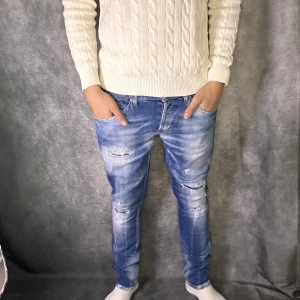 Dondup George slim fit jeans  - Mycket fint skick | Size 33 passar 32/32  | fraktar spårbart inom 24 timmar |  för att köpa klicka ” köp nu” | vid frågor skriv ett meddelande |