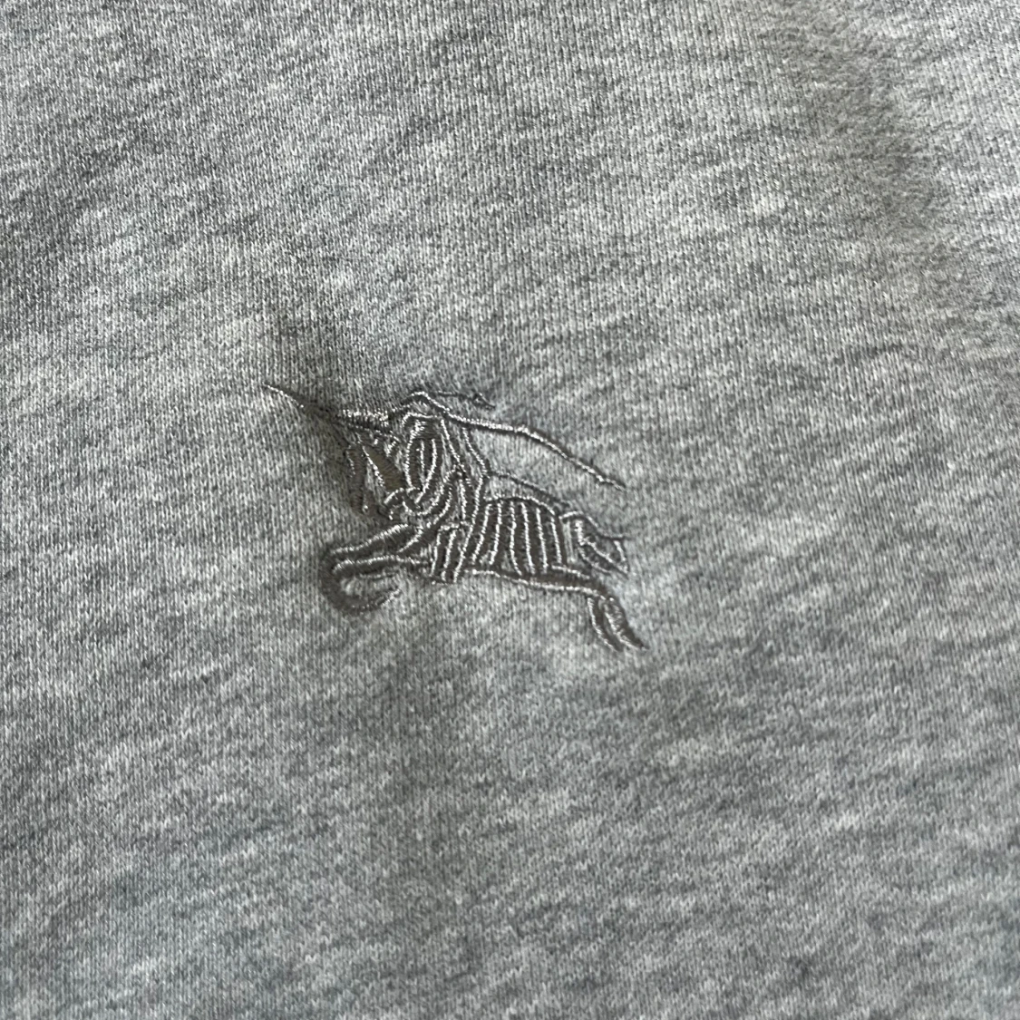 Grå Burberry hoodie med dragkedja - 3