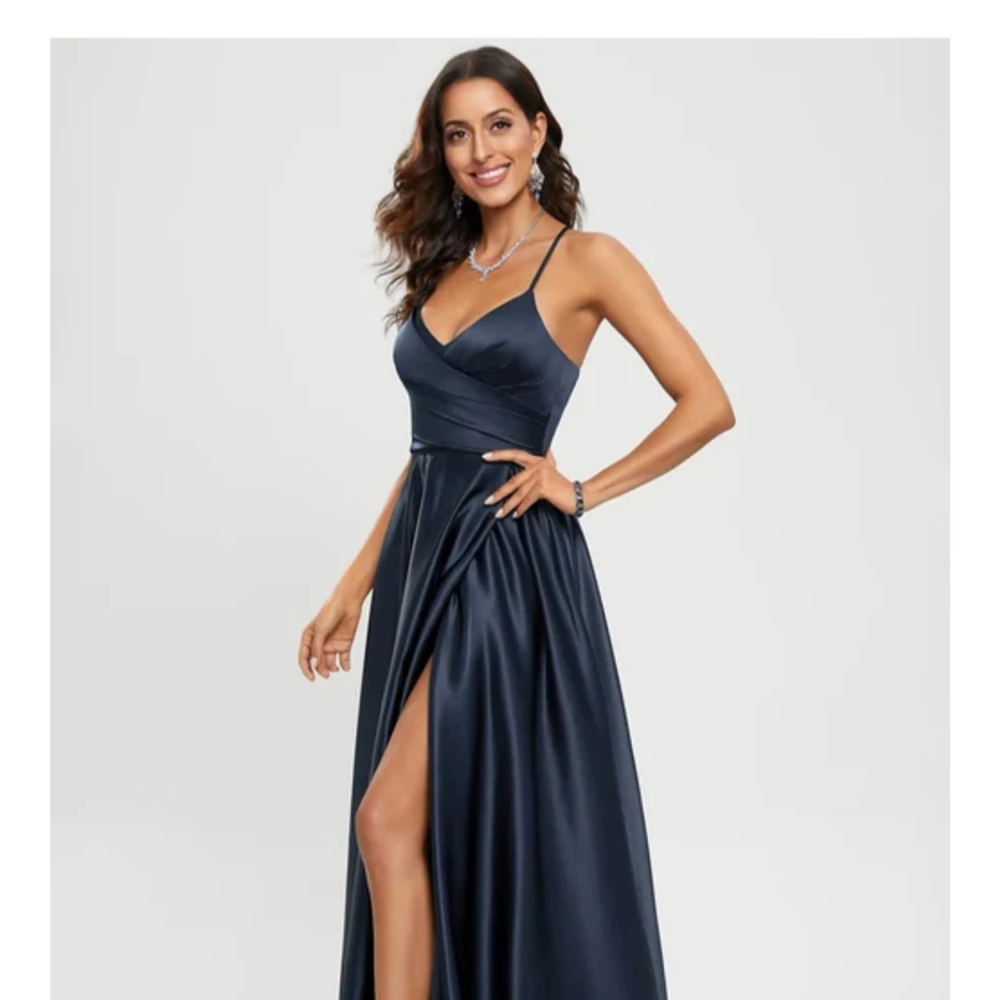 Mörkblå långklänning med slits - 1