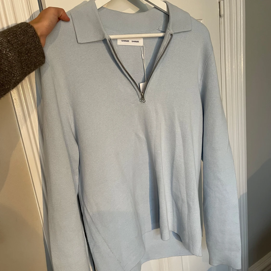 Ljusblå långärmad tröja med half zip  - 4