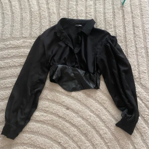 Fashionnova blus - Använd 2-3 gånger
