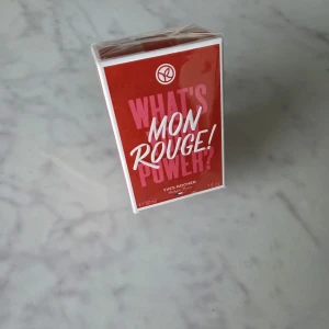 Yves Rocher Eau de Parfum  - Yves Rocher Mon Rouge Power är en Eau de Parfum. Den kommer i en flaska om 30 ml.