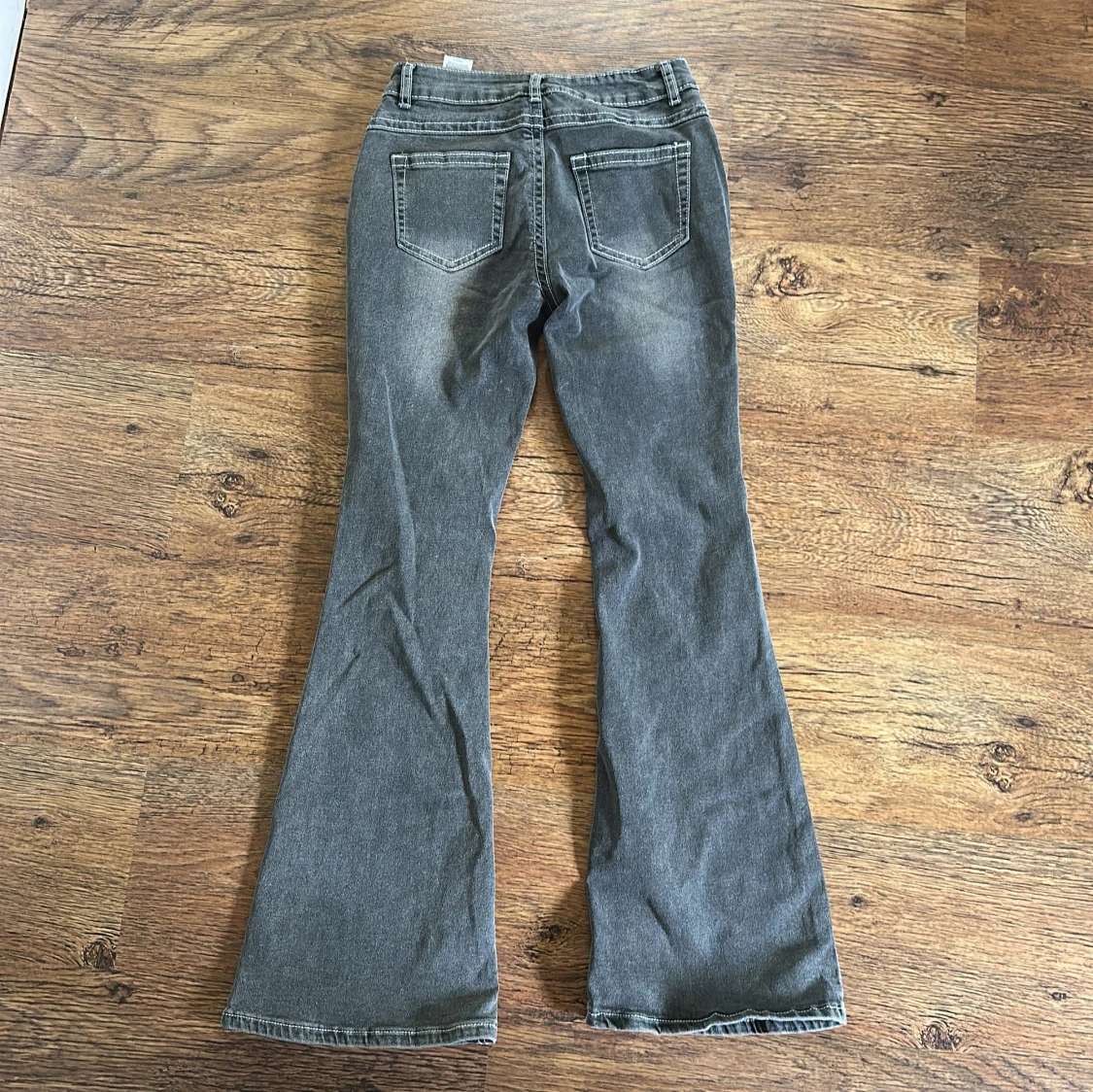 Grå bootcut jeans från SHEIN XS - 3